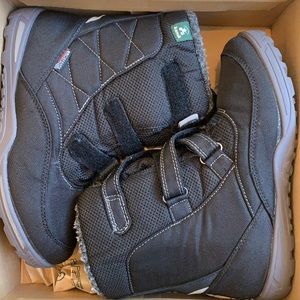 KAMIK unisex Hayden boots youth size 6 black